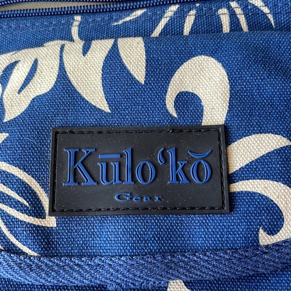 Kulo Ko Gear large sling purse - Picture 3 of 4